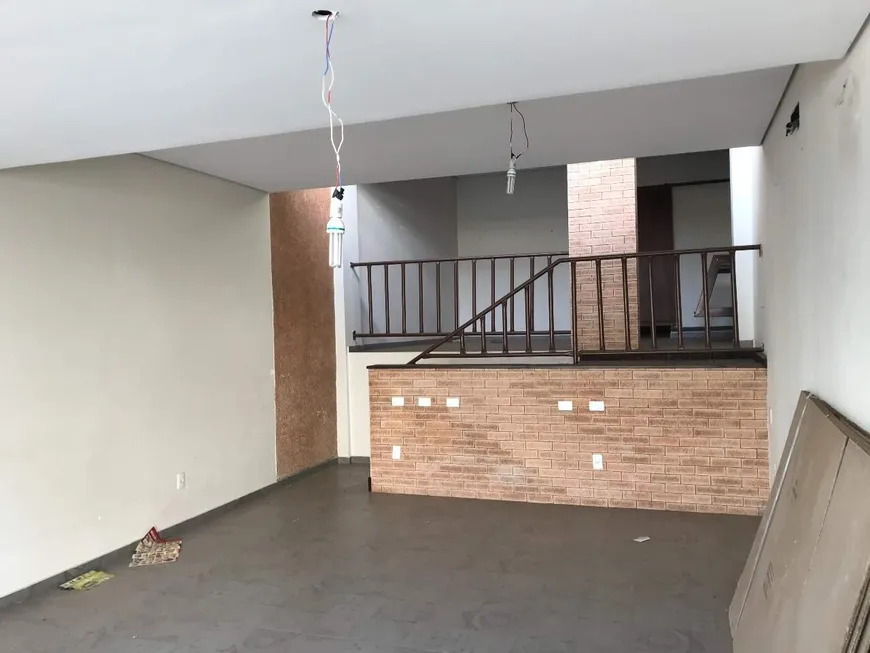 Foto 1 de Imóvel Comercial com 3 Quartos para alugar, 257m² em Centro, Piracicaba