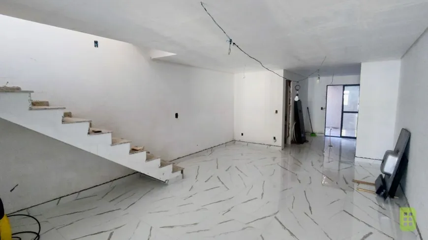 Foto 1 de Sobrado com 3 Quartos à venda, 168m² em Vila Alzira, Santo André