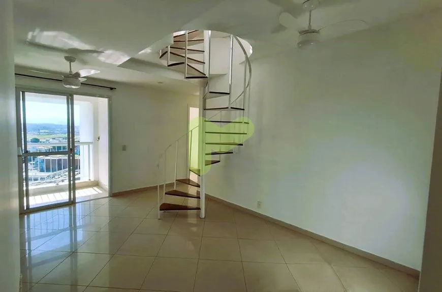 Foto 1 de Cobertura com 3 Quartos à venda, 130m² em Glória, Macaé