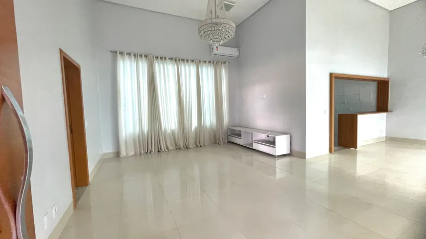 Foto 1 de Casa de Condomínio com 4 Quartos à venda, 234m² em Jardins Verona, Goiânia