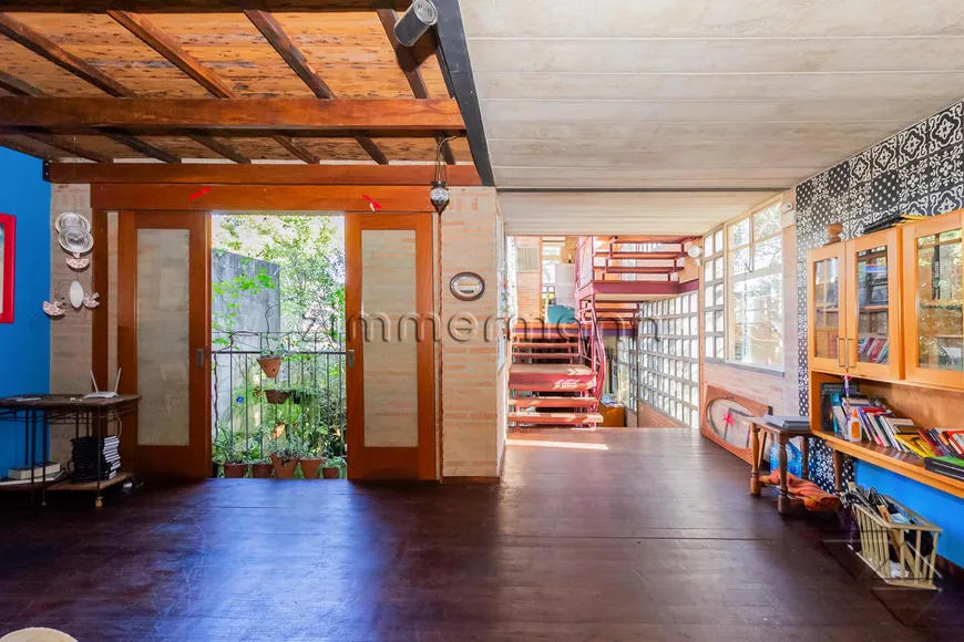 Foto 1 de Casa com 4 Quartos à venda, 300m² em Pompeia, São Paulo