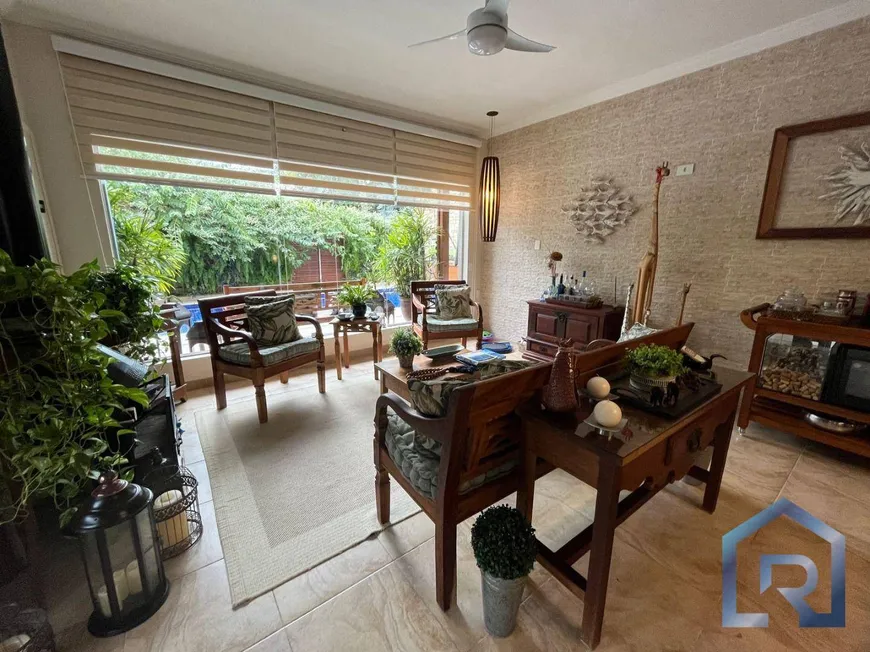 Foto 1 de Apartamento com 4 Quartos à venda, 200m² em Balneário Praia do Perequê , Guarujá
