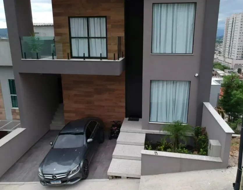 Foto 1 de Casa com 3 Quartos à venda, 300m² em da Luz, Nova Iguaçu