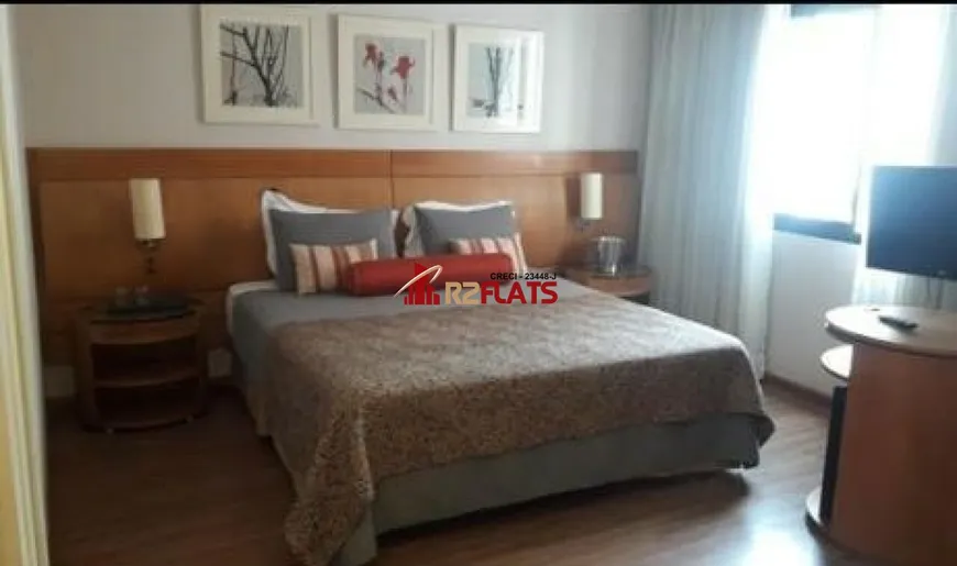 Foto 1 de Flat com 1 Quarto à venda, 28m² em Moema, São Paulo