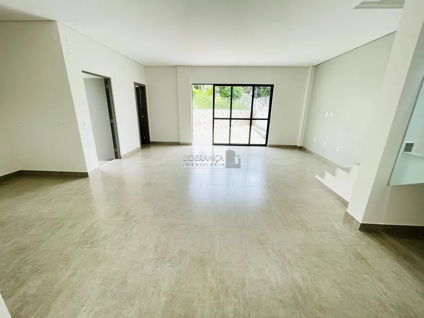 Foto 1 de Casa com 3 Quartos à venda, 255m² em Córrego Grande, Florianópolis