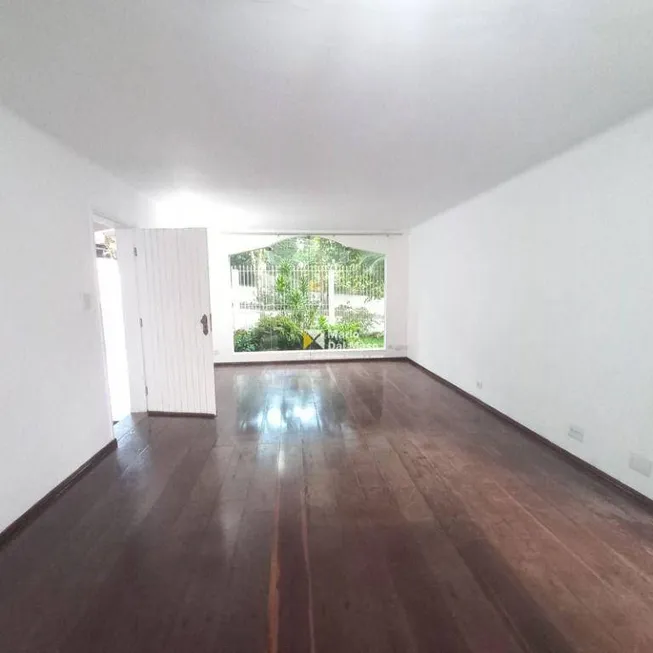Foto 1 de Sobrado com 4 Quartos para venda ou aluguel, 230m² em Jardim Campo Grande, São Paulo