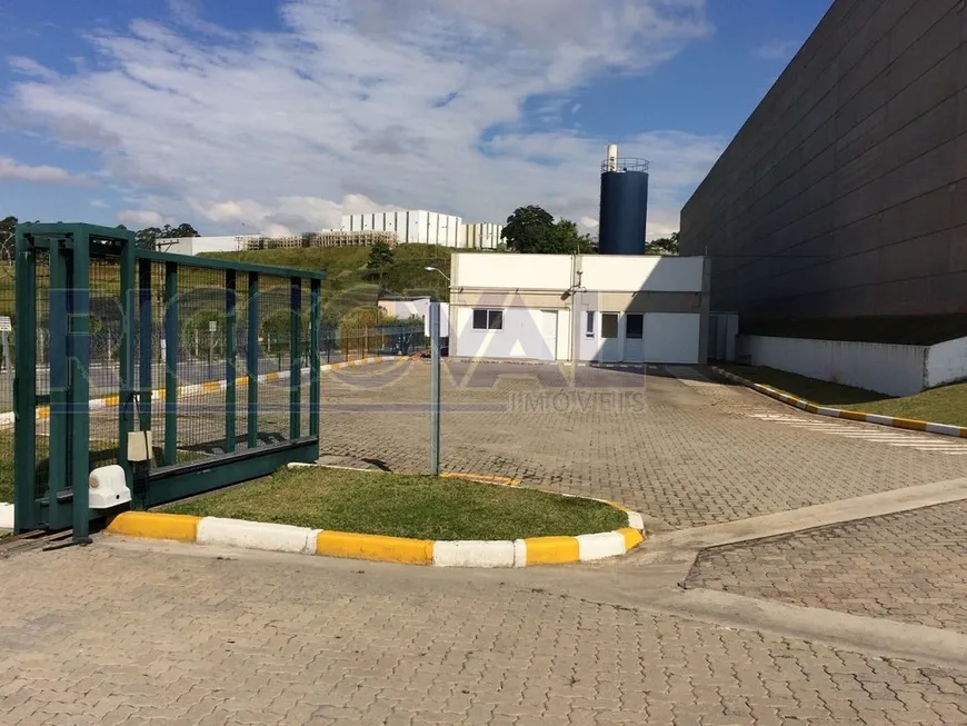 Foto 1 de Galpão/Depósito/Armazém para alugar, 2265m² em Bairro do Portão, Arujá