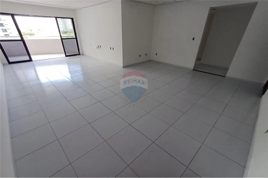 Foto 1 de Apartamento com 4 Quartos à venda, 130m² em Aflitos, Recife