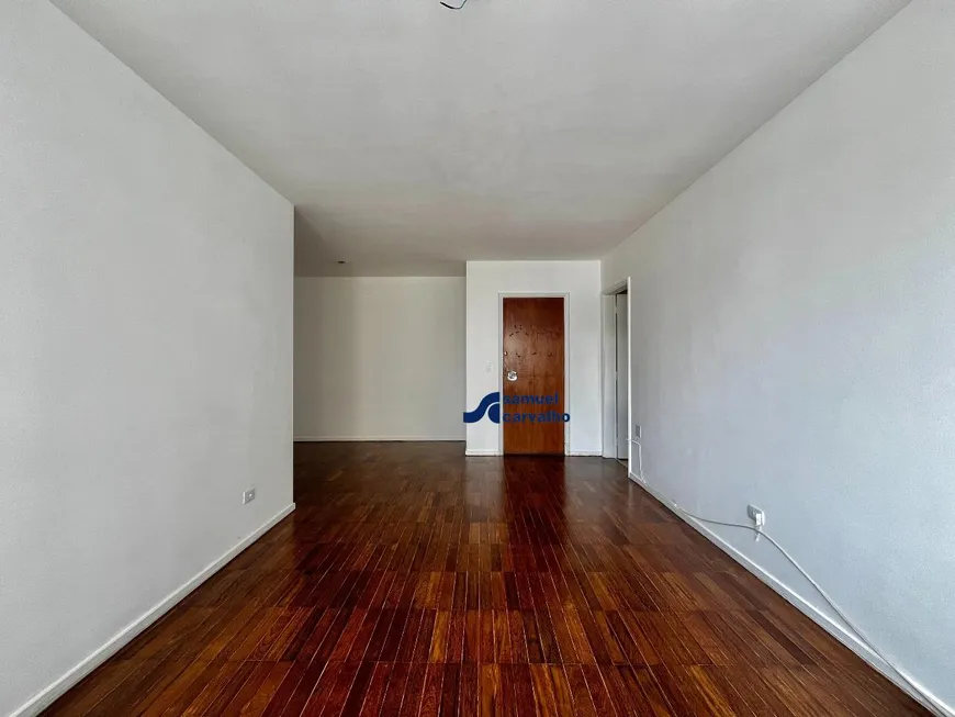 Foto 1 de Apartamento com 3 Quartos para alugar, 140m² em Cerqueira César, São Paulo