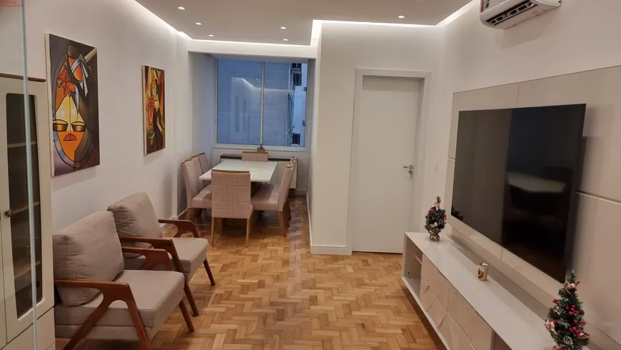 Foto 1 de Apartamento com 3 Quartos para alugar, 100m² em Copacabana, Rio de Janeiro