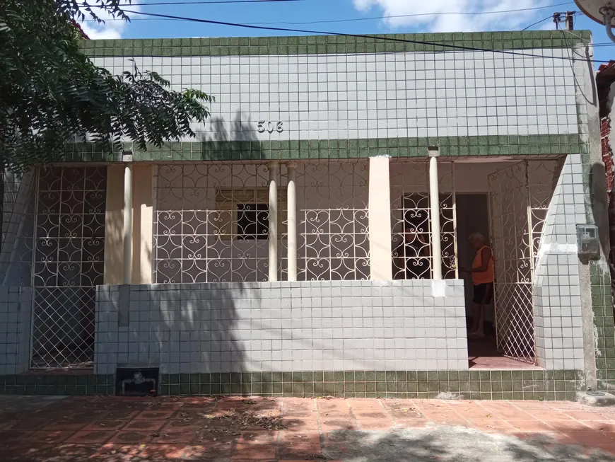 Foto 1 de Casa com 2 Quartos à venda, 112m² em Alecrim, Natal