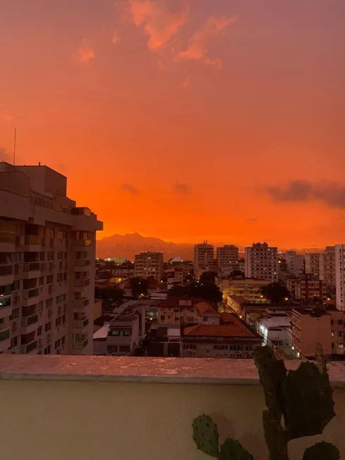 Foto 1 de Cobertura com 2 Quartos à venda, 90m² em Centro, Niterói