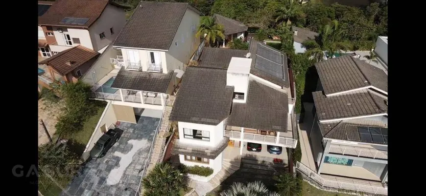Foto 1 de Casa com 4 Quartos à venda, 697m² em Jardim Imperial Hills III, Arujá