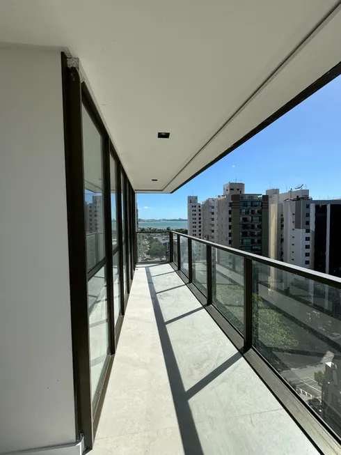 Foto 1 de Apartamento com 4 Quartos à venda, 217m² em Praia do Canto, Vitória