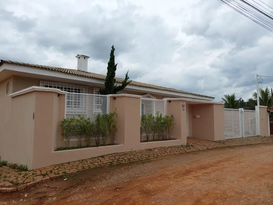 Foto 1 de Fazenda/Sítio com 4 Quartos à venda, 600m² em Chacara Fernao Dias, Atibaia