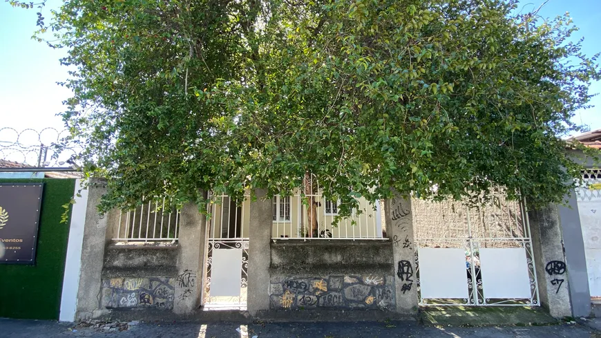 Foto 1 de Casa com 3 Quartos para alugar, 65m² em Irajá, Rio de Janeiro