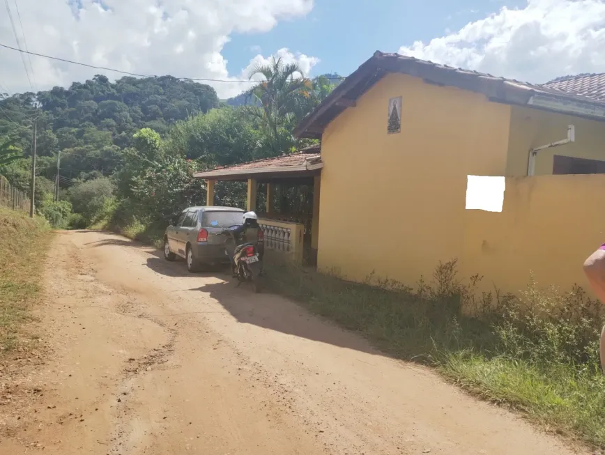 Foto 1 de Fazenda/Sítio com 2 Quartos à venda, 1700m² em Zona Rural, Cambuí