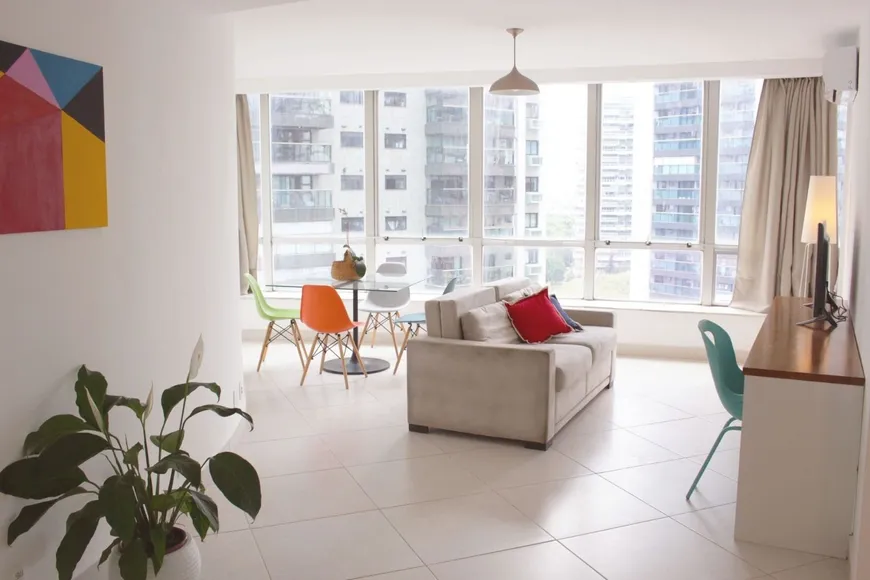 Foto 1 de Apartamento com 2 Quartos à venda, 86m² em Barra da Tijuca, Rio de Janeiro