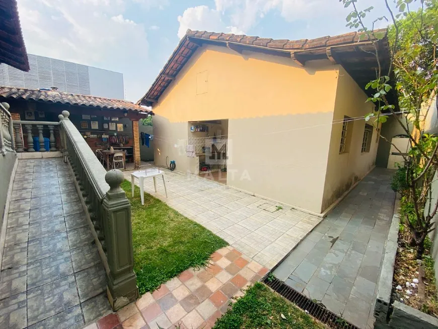 Foto 1 de Casa com 4 Quartos à venda, 237m² em Barreiro, Belo Horizonte