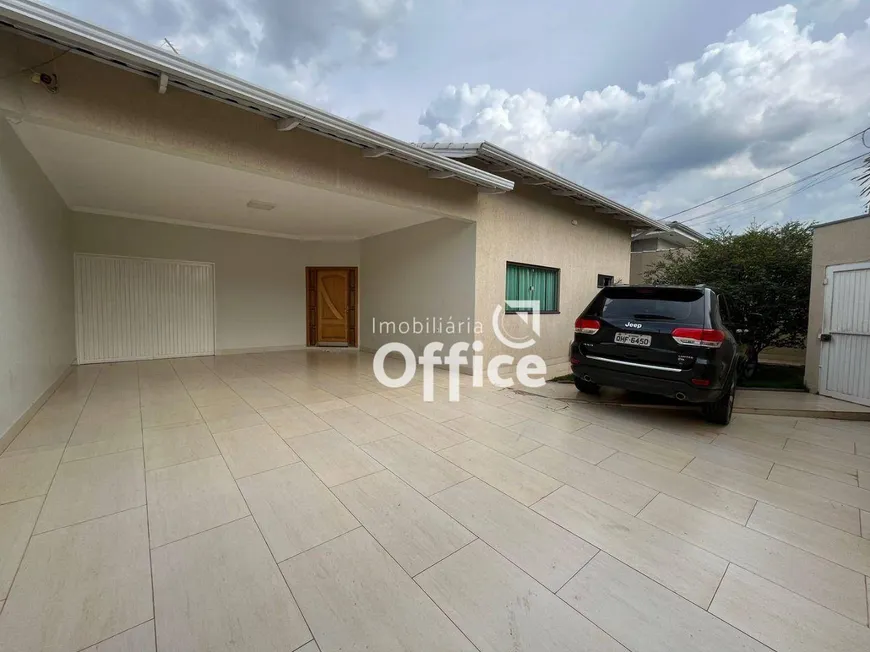 Foto 1 de Casa com 4 Quartos à venda, 316m² em Anápolis City, Anápolis