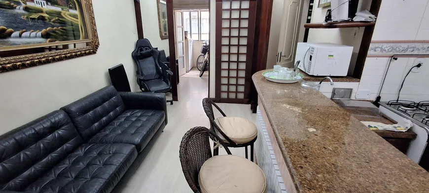 Foto 1 de Apartamento com 1 Quarto para venda ou aluguel, 41m² em Copacabana, Rio de Janeiro