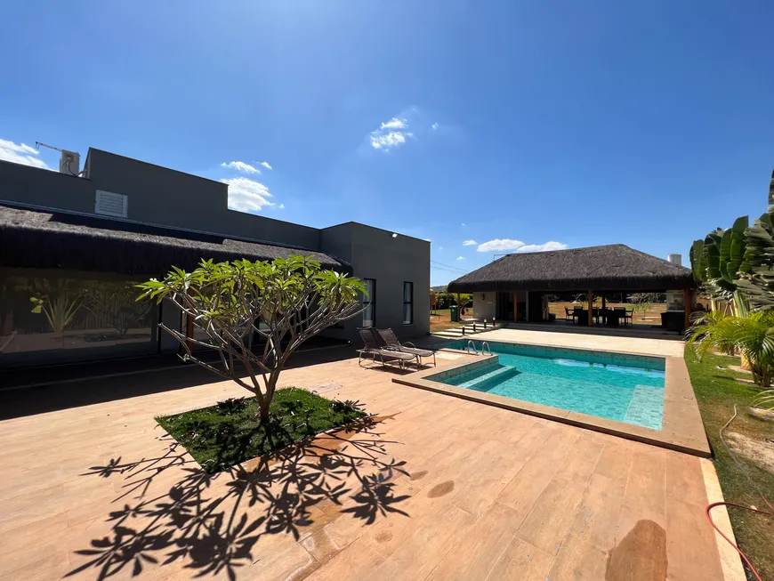 Foto 1 de Casa de Condomínio com 3 Quartos à venda, 2063m² em Zona Rural, Santo Antônio de Goiás