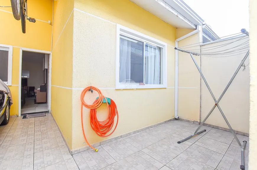 Foto 1 de Casa de Condomínio com 3 Quartos à venda, 69m² em Uberaba, Curitiba