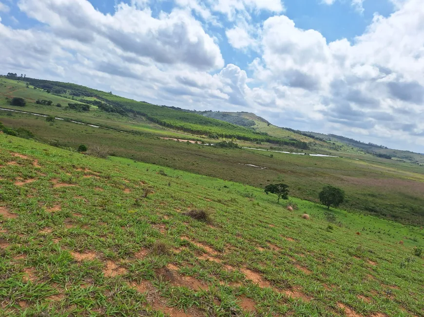 Foto 1 de Fazenda/Sítio à venda, 400000m² em Zona Rural, Oliveira