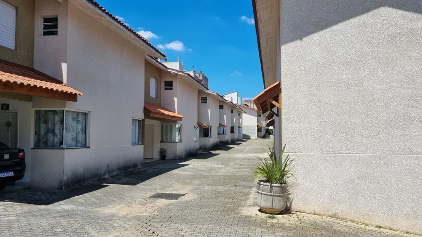Foto 1 de Casa de Condomínio com 2 Quartos para alugar, 100m² em Jardim Santa Emília, São Paulo