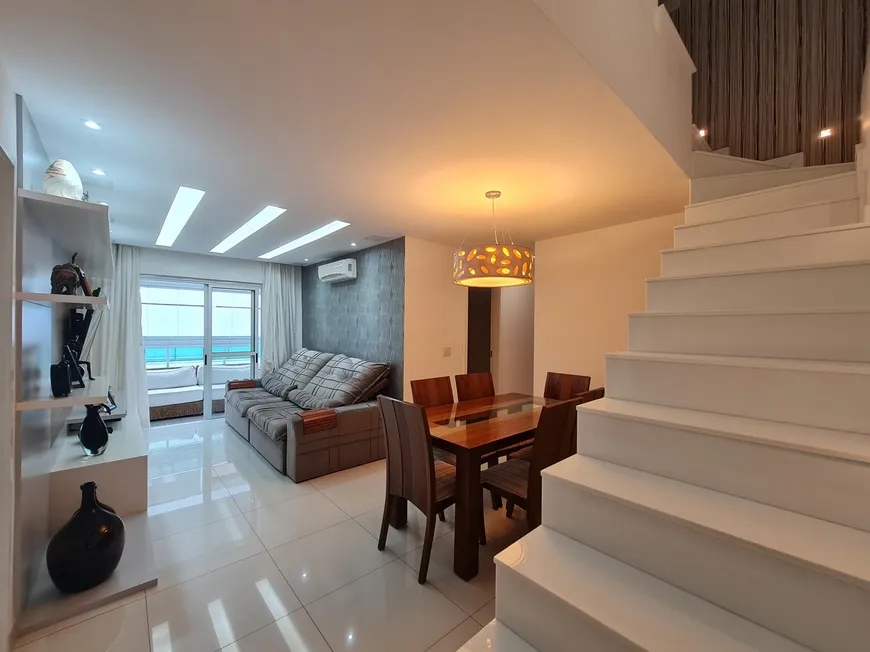 Foto 1 de Apartamento com 3 Quartos à venda, 202m² em Itacoatiara, Niterói