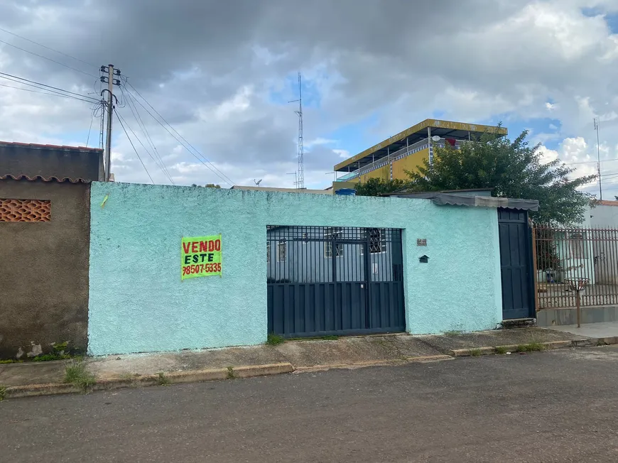 Foto 1 de Casa com 3 Quartos à venda, 100m² em Setor Oeste, Brasília