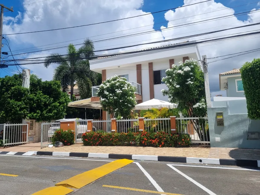 Foto 1 de Casa de Condomínio com 4 Quartos à venda, 200m² em Buraquinho, Lauro de Freitas