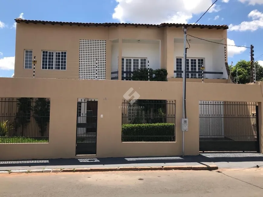 Foto 1 de Sobrado com 3 Quartos à venda, 315m² em Centro Sul, Várzea Grande