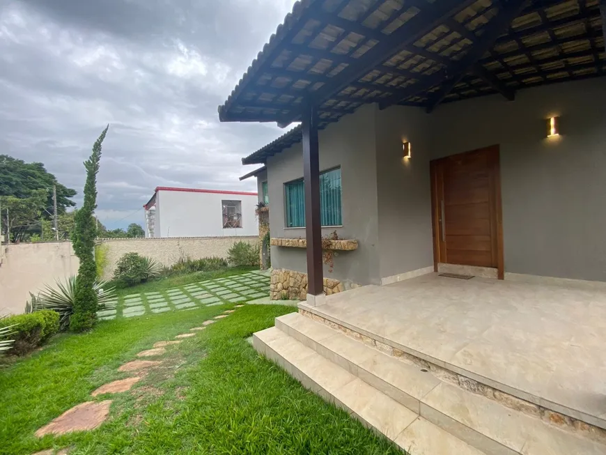 Foto 1 de Casa com 5 Quartos à venda, 1000m² em Bandeirantes, Belo Horizonte