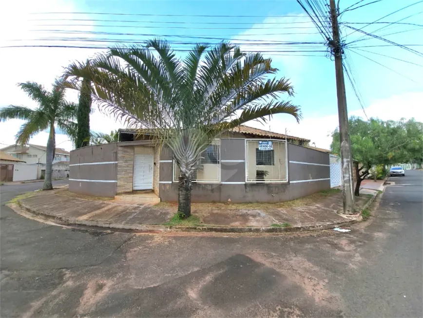 Foto 1 de Casa com 2 Quartos à venda, 100m² em Caranda Bosque, Campo Grande