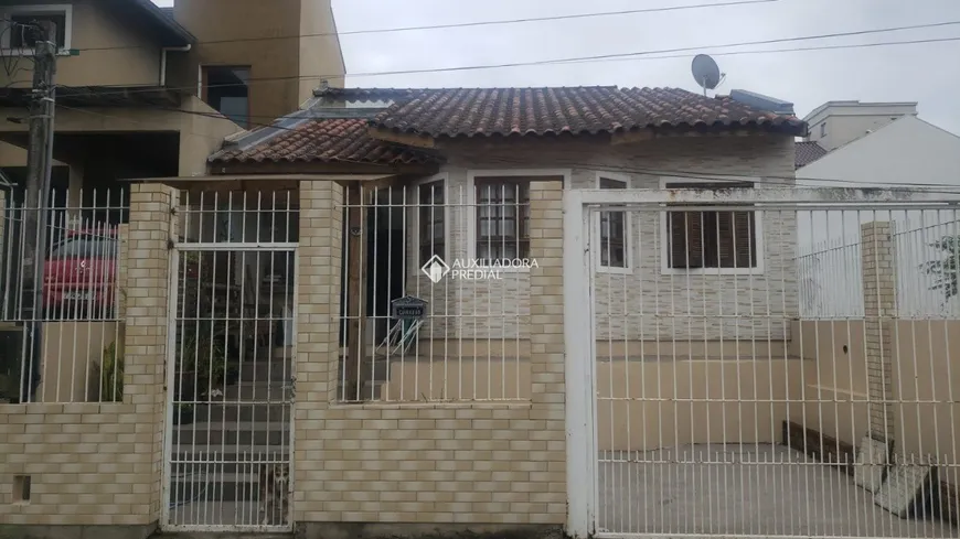 Foto 1 de Apartamento com 3 Quartos à venda, 200m² em Guarujá, Porto Alegre