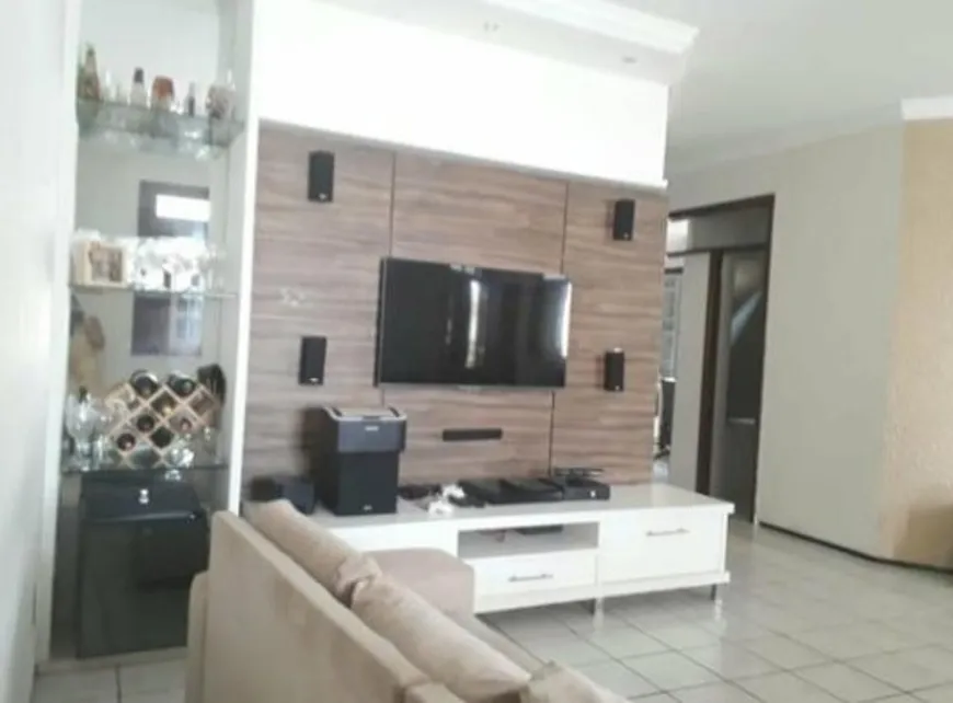 Foto 1 de Casa com 2 Quartos à venda, 90m² em Cajazeiras VIII, Salvador