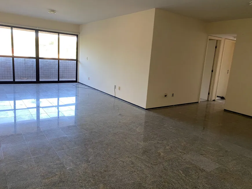 Foto 1 de Apartamento com 3 Quartos à venda, 160m² em Vicente Pinzon, Fortaleza