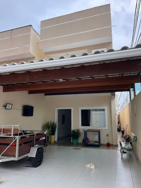 Foto 1 de Casa com 4 Quartos à venda, 130m² em Pitangueiras, Lauro de Freitas