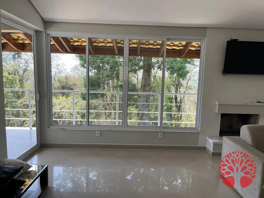 Foto 1 de Fazenda/Sítio com 3 Quartos para venda ou aluguel, 230m² em Santa Clara, Jundiaí