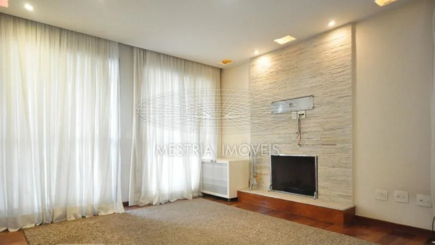 Foto 1 de Apartamento com 4 Quartos à venda, 220m² em Morumbi, São Paulo