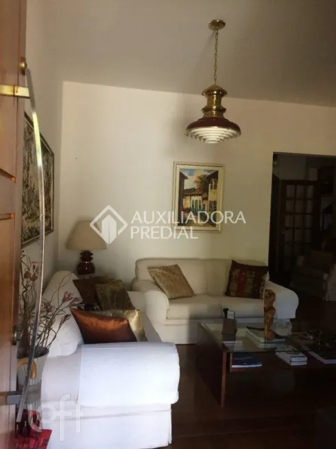 Foto 1 de Casa com 4 Quartos à venda, 291m² em Jardim Isabel, Porto Alegre