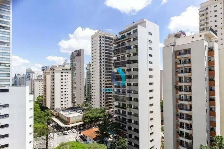 Foto 1 de Apartamento com 4 Quartos à venda, 240m² em Campo Belo, São Paulo