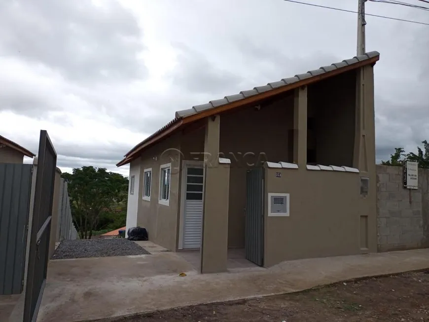 Foto 1 de Casa com 2 Quartos à venda, 67m² em Chacaras Reunidas Igarapés, Jacareí