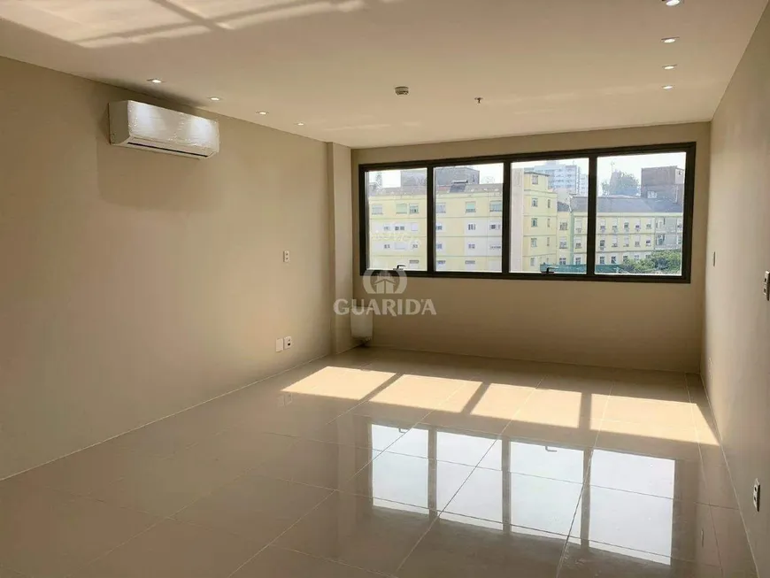 Foto 1 de Sala Comercial para alugar, 38m² em Passo D areia, Porto Alegre