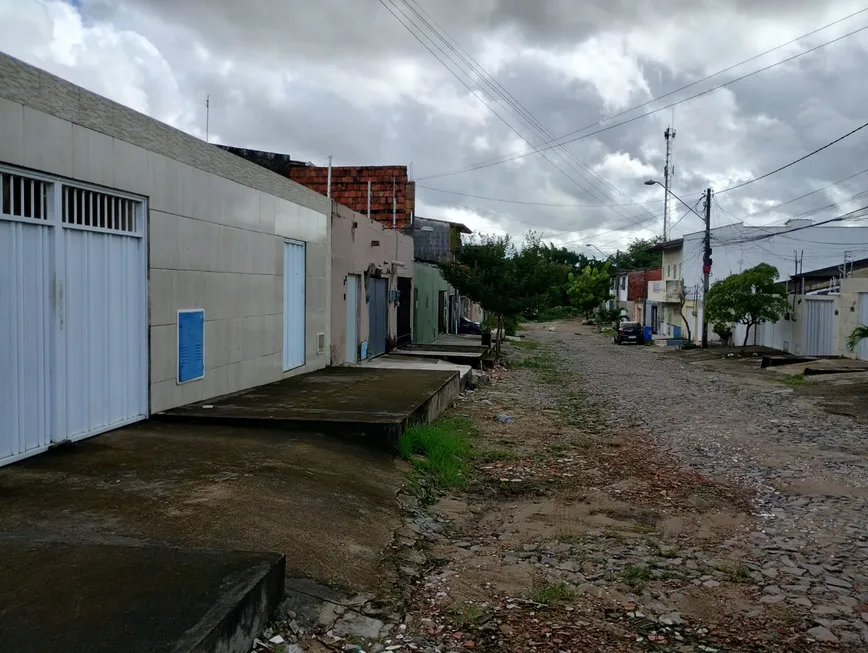 Foto 1 de Prédio Comercial com 2 Quartos à venda, 46m² em Prefeito José Walter, Fortaleza