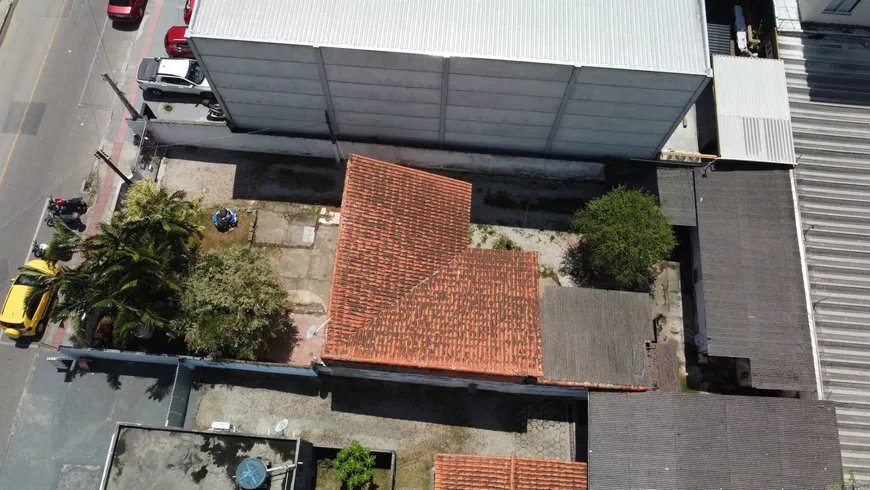 Foto 1 de Lote/Terreno à venda, 417m² em Serraria, São José