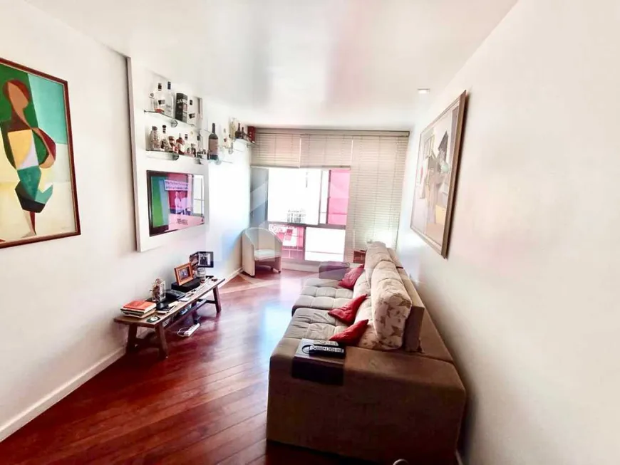 Foto 1 de Apartamento com 2 Quartos à venda, 80m² em Copacabana, Rio de Janeiro