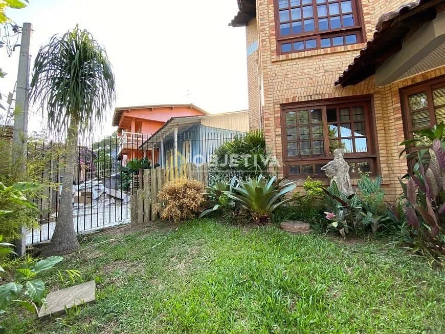 Foto 1 de Casa com 3 Quartos à venda, 205m² em Vila Ipiranga, Porto Alegre