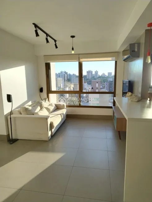 Foto 1 de Apartamento com 2 Quartos à venda, 65m² em Passo da Areia, Porto Alegre